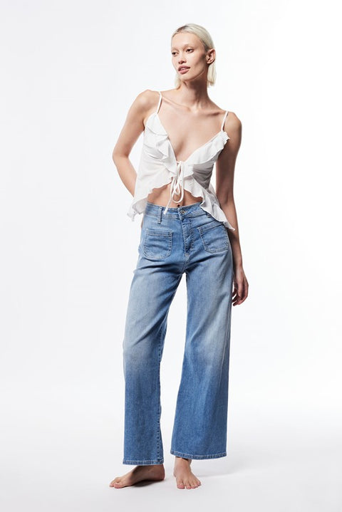 Jeans flare con vita media e tasche