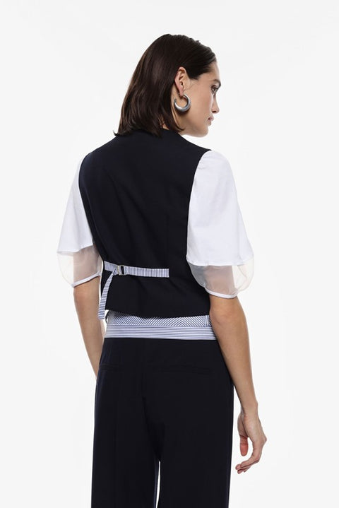 Gilet con chiusura a bottoni e orlo a righe
