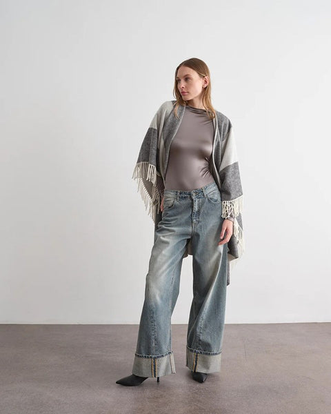 Sciarpone con frange mantella