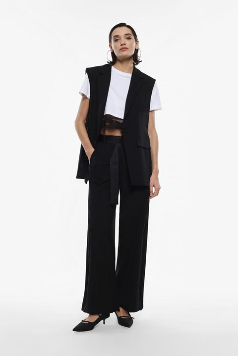 Pantaloni ampi a vita alta con cintura