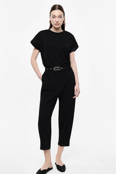 Pantaloni cropped con cintura decorativa